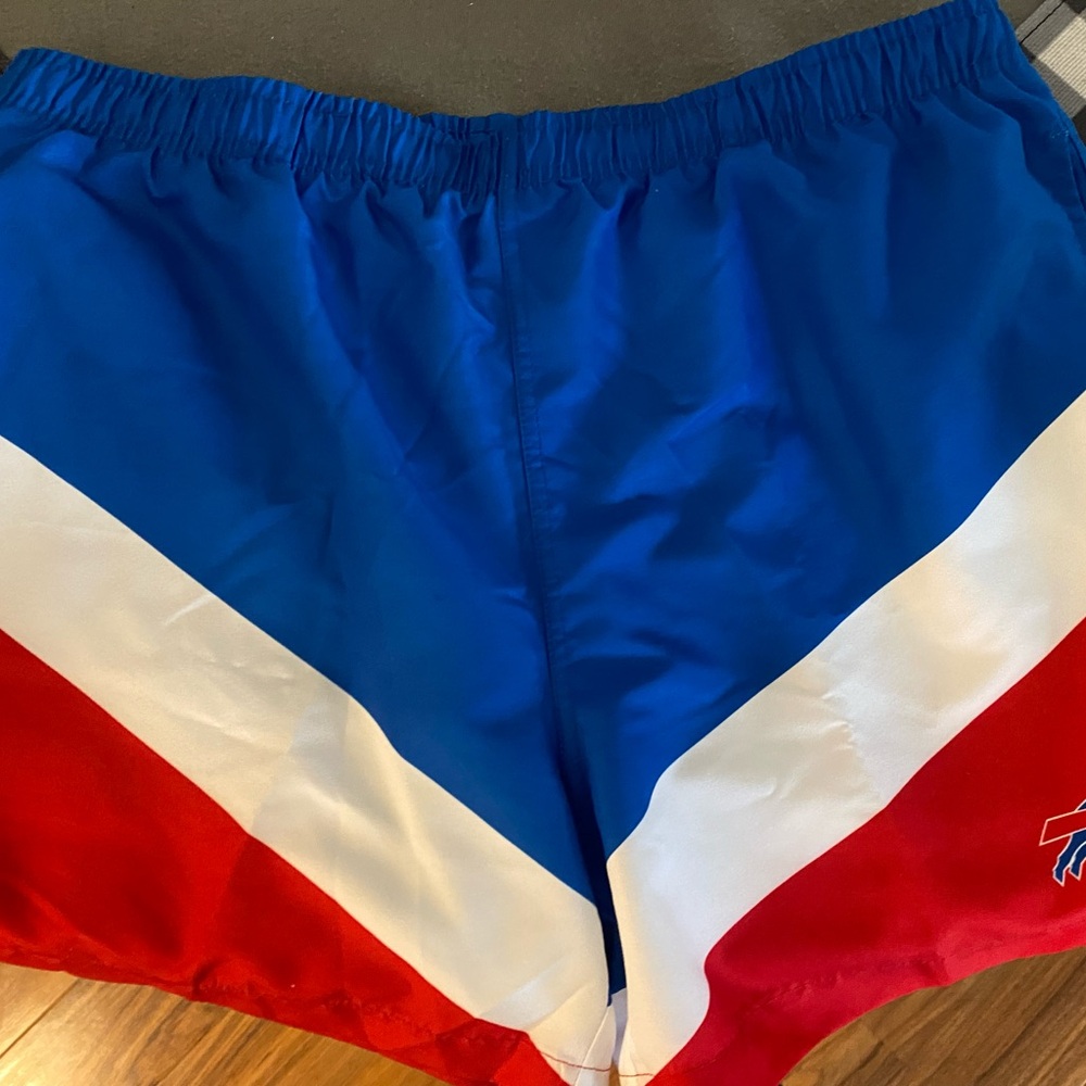 BUFFALO BILLS MENS SWIM SHORTS- NWT